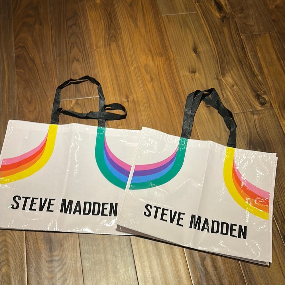 BNWOT set of 5 Steve Madden reusable Tote bags with colourful Stripes